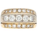 Brillant-Ring Zeitloses Design, signiert Bucherer, in Weissgold/Gelbgold 18K mit 3 Reihen Brillanten