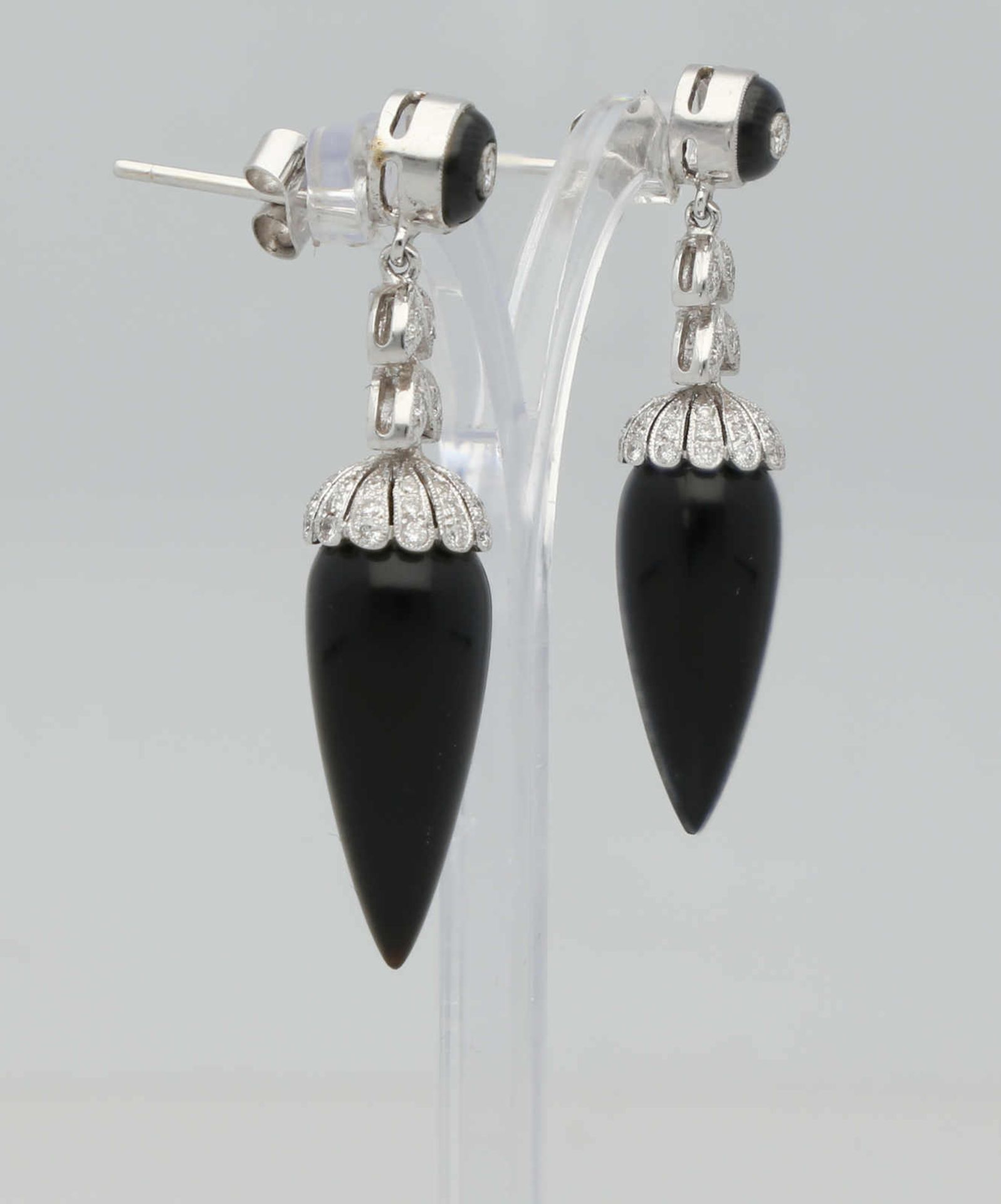 Onyx-Diamant-Ohrhänger Dekorative Ohrhänger in Weissgold 18K mit 2 Onyx in Kegelform sowie Diamanten - Image 2 of 3