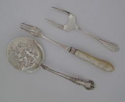 Silver serving cutlery