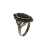 Ring 4.48g 925/- Silber mit Onyx. Ringgroesse ca. 58