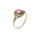 Ring 1.85g 585/- Gelbgold mit Rubin. Ringgroesse ca. 57