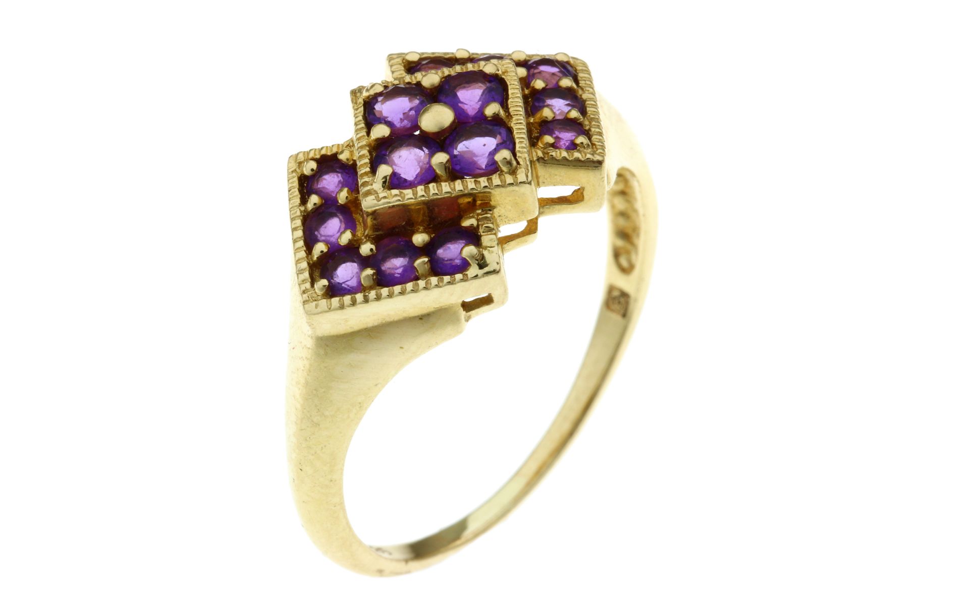 Ring 3.58g 585/- Gelbgold mit Amethysten. Ringgroesse ca. 56