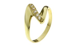Ring 2.79g 585/- Gelbgold mit 5 Diamanten zus. ca. 0.10 ct.. Ringgroesse ca. 56