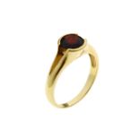 Ring 3.68g 585/- Gelbgold mit Granat. Ringgroesse ca. 56