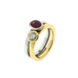 Ring 15.62g 750/- Gelbgold und Weissgold mit Diamant ca. 0.60 ct. G/si1 und Rubin. Ringgroesse ca. 6