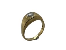 Ring 9.33g 750- Gelbgold und Weissgold mit Diamant ca. 0.23 ct.. Ringgroesse ca. 61