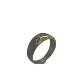 Ring 6.73g 500/- Gelbgold und 900/- Platin mit 3 Diamanten zus. ca. 0.10 ct.. Ringgroesse ca. 55