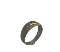 Ring 6.73g 500/- Gelbgold und 900/- Platin mit 3 Diamanten zus. ca. 0.10 ct.. Ringgroesse ca. 55