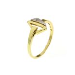 Ring 2.15g 585/- Gelbgold und Weissgold mit Diamant ca. 0.01 ct.. Ringgroesse ca. 56