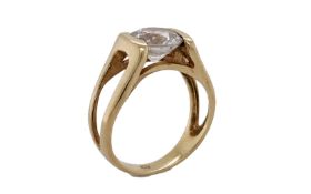 Ring 5.57g 585/- Gelbgold mit Zirkonia. Ringgroesse ca. 54