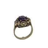 Ring 5.12g 585/- Gelbgold mit 2 Diamanten zus. ca. 0.03 ct. und Amethyst. Ringgroesse ca. 54