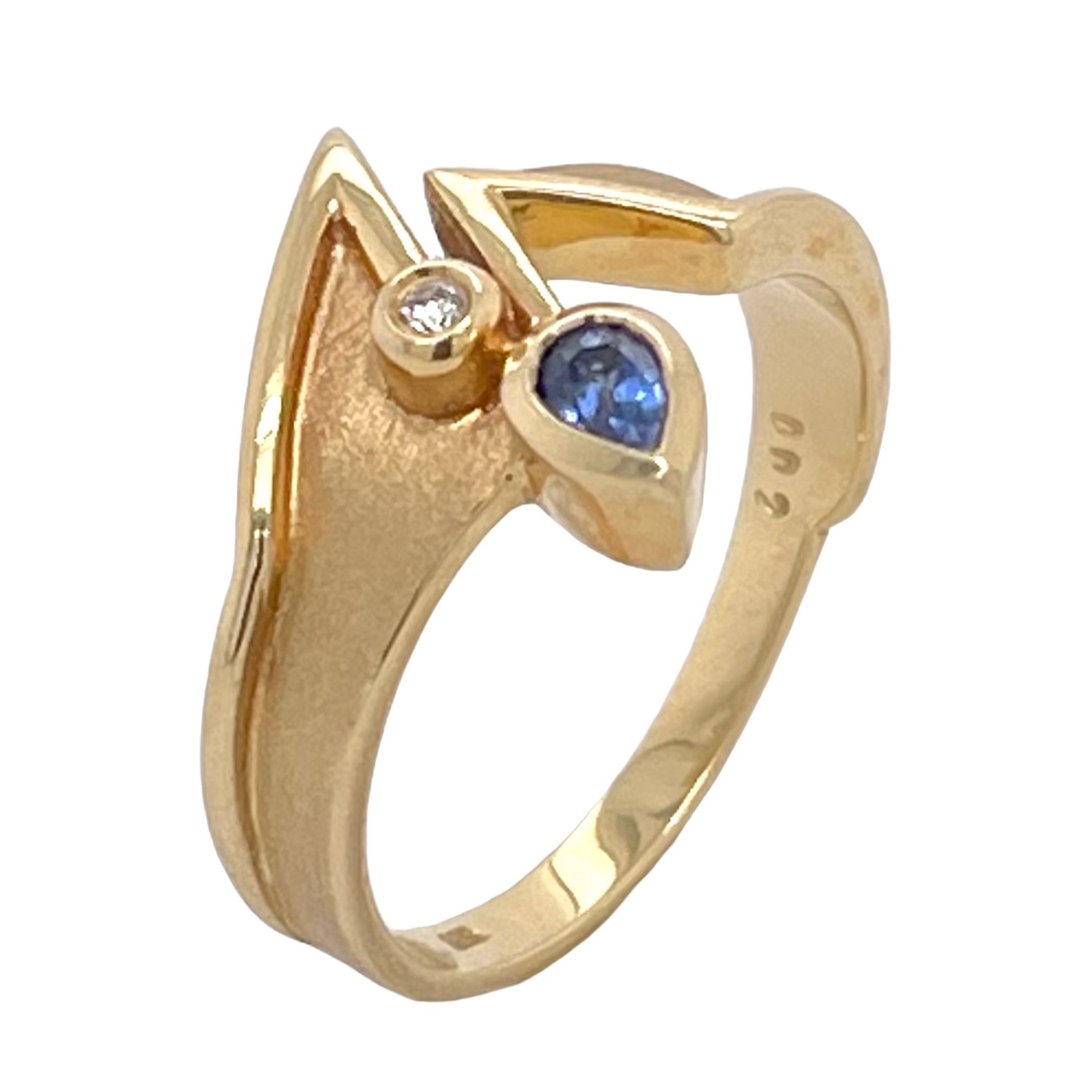 Ring 3,79g 585/- Gelbgold mit Diamant ca. 0,02 ct. und Saphir, Ringgröße ca. 54