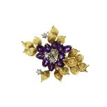 Brosche 12,53g 750/- Gelbgold und Weißgold mit 5 Diamanten zus. ca. 0,10 ct. und Amethysten