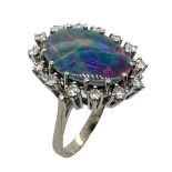 Ring 5,72g 585/- Weissgold mit 14 Diamanten zus. ca. 0,42 ct. und Opal, Ringgroesse ca. 54