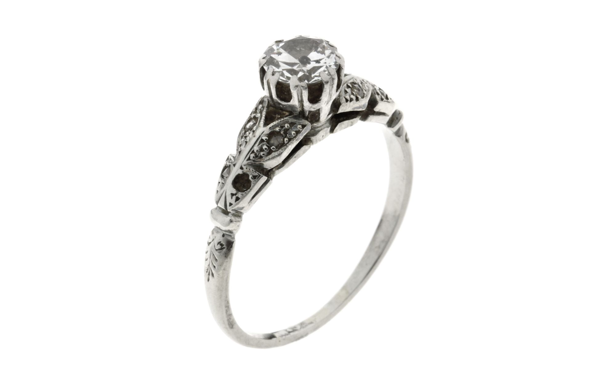 Ring 2,3g 750/- Weissgold mit Diamant ca. 0,22 ct. und 4 Diamanten zus. ca. 0,02 ct., Ringgroesse ca