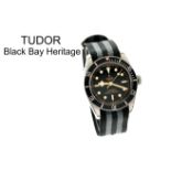 Tudor Black Bay Heritage Ref. 79230N Automatik Edelstahl mit Stoffband, Edelstahlband und Lederba...