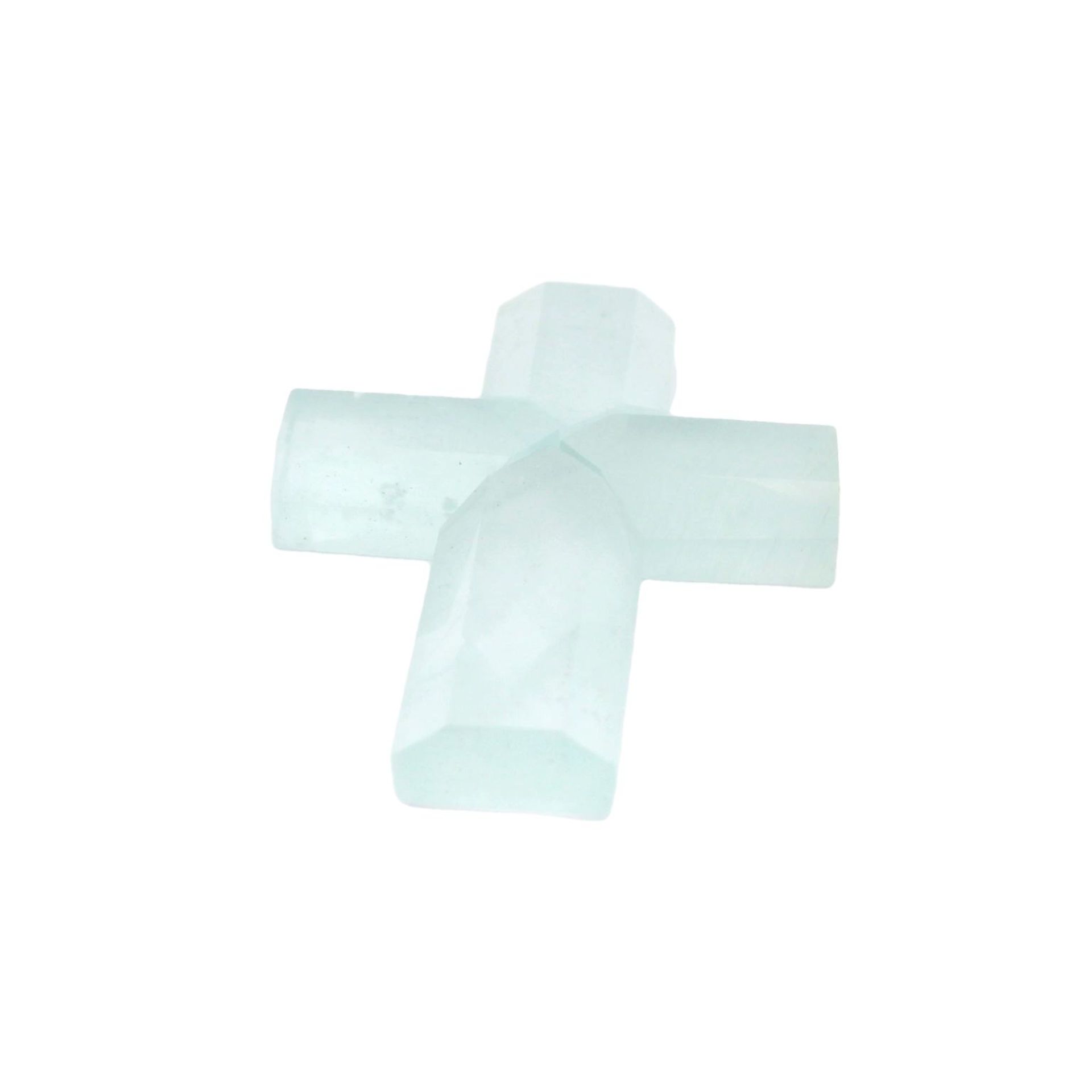 Aquamarin Kreuz. 4 Teile. 33.50 ct. ges Laenge: 38 mm Breite: 29 mm Hoehe: 5 mm