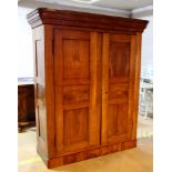 Biedermeier-Schrank