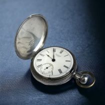 A WALTHAM & CO FULL HUNTER MENS POCKET WATCH. Circa 1890. 15 Jewels. AF - MISSING GLASS.