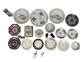 A collection of Victorian and later side plates etc