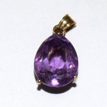 9ct gold Amethyst pendant 2.8g