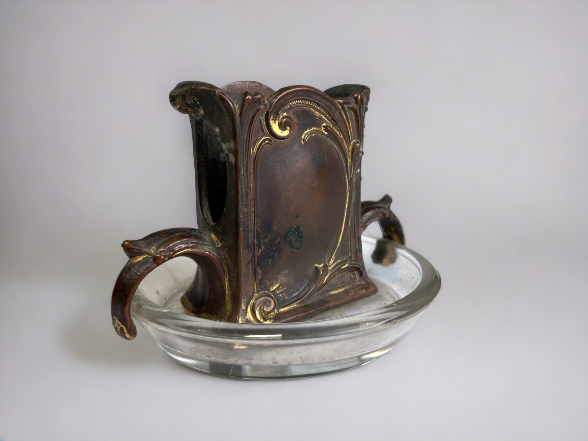 A scarce Art nouveau Matchbox holder. Statue of Liberty souvenir, with gilt metal & glass. - Image 2 of 3