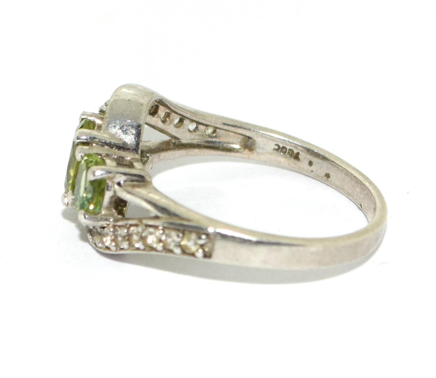 925 silver Peridot and Diamond sweep ring size R - Image 2 of 3