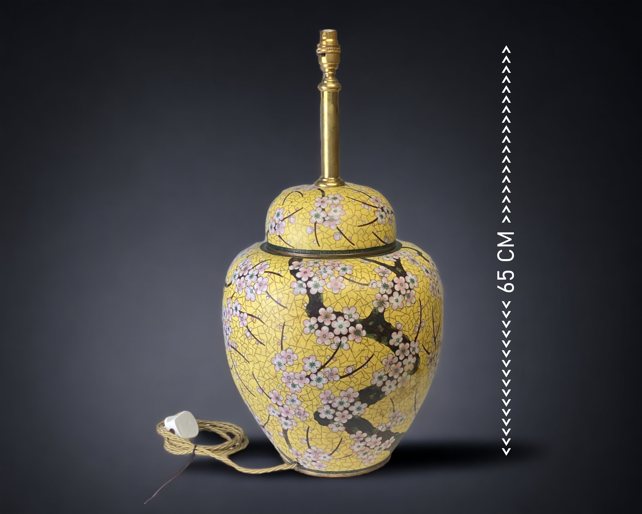 A LARGE CHINESE CLOISONNE JAR & COVER, CONVERTED TO TABLE LAMP. LATE QING DYNASTY. IMPERIAL YELLOW