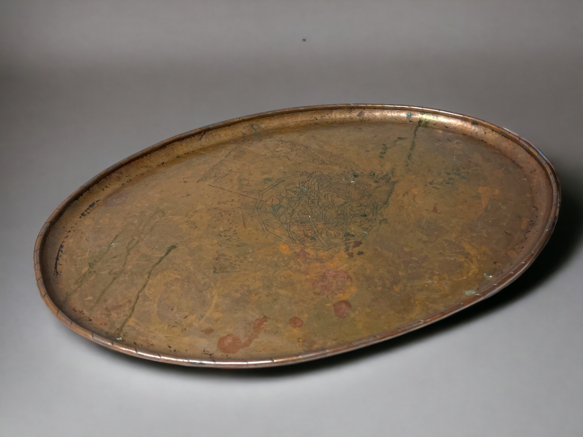 HUGH WALLIS, (1871-19430) ARTS & CRAFTS COPPER TRAY. Oval shape with rope design border. The central - Image 4 of 5