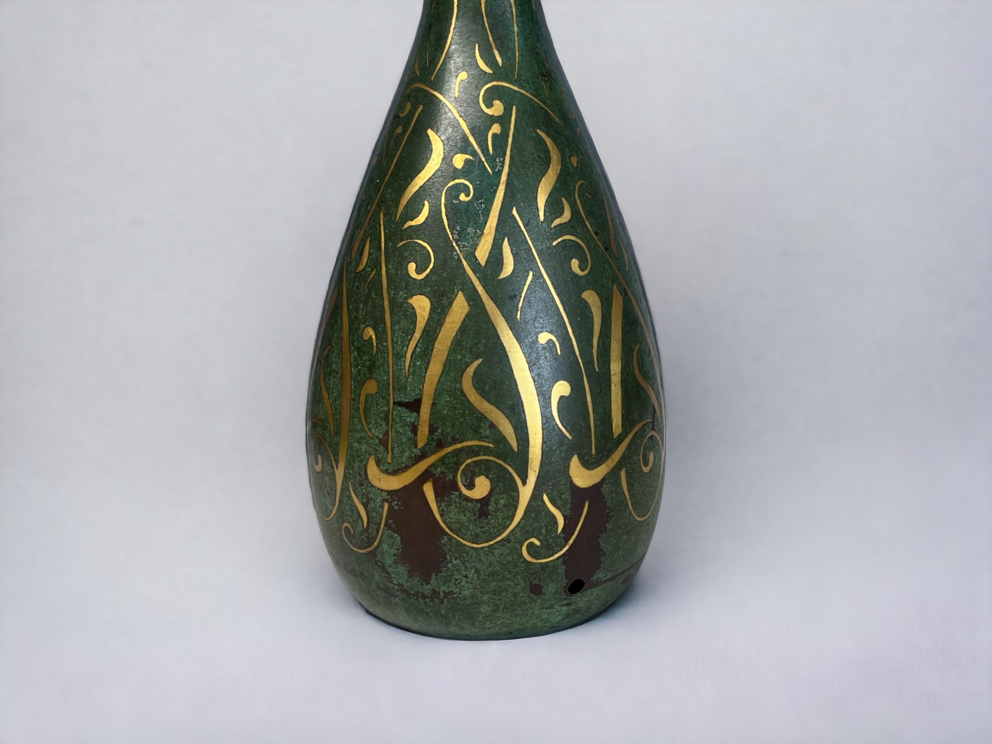 A LUC LANEL (1893-1965) FOR CHRISTOFLE 'DINADERIE' VASE. Circa 1930. Gilded arabesques design on - Image 2 of 4