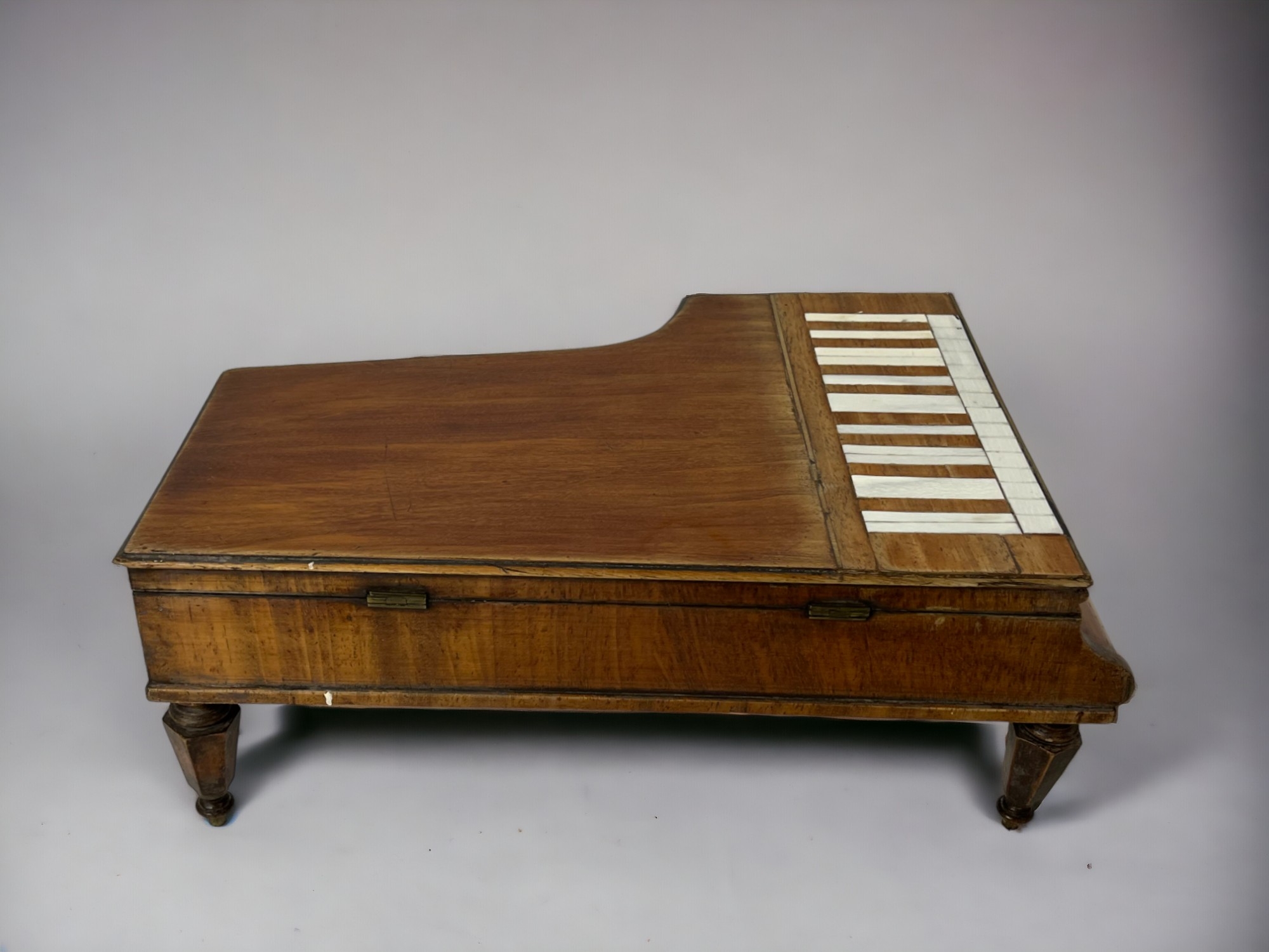 A 19th Century French 'Grand Piano' sewing box. Modelled as a Grand piano, with bone keys. Lift - Image 4 of 4