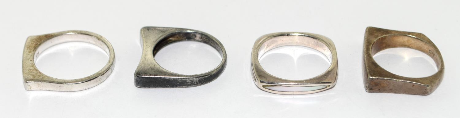 4 x 925 silver square end knuckle rings - Image 2 of 3