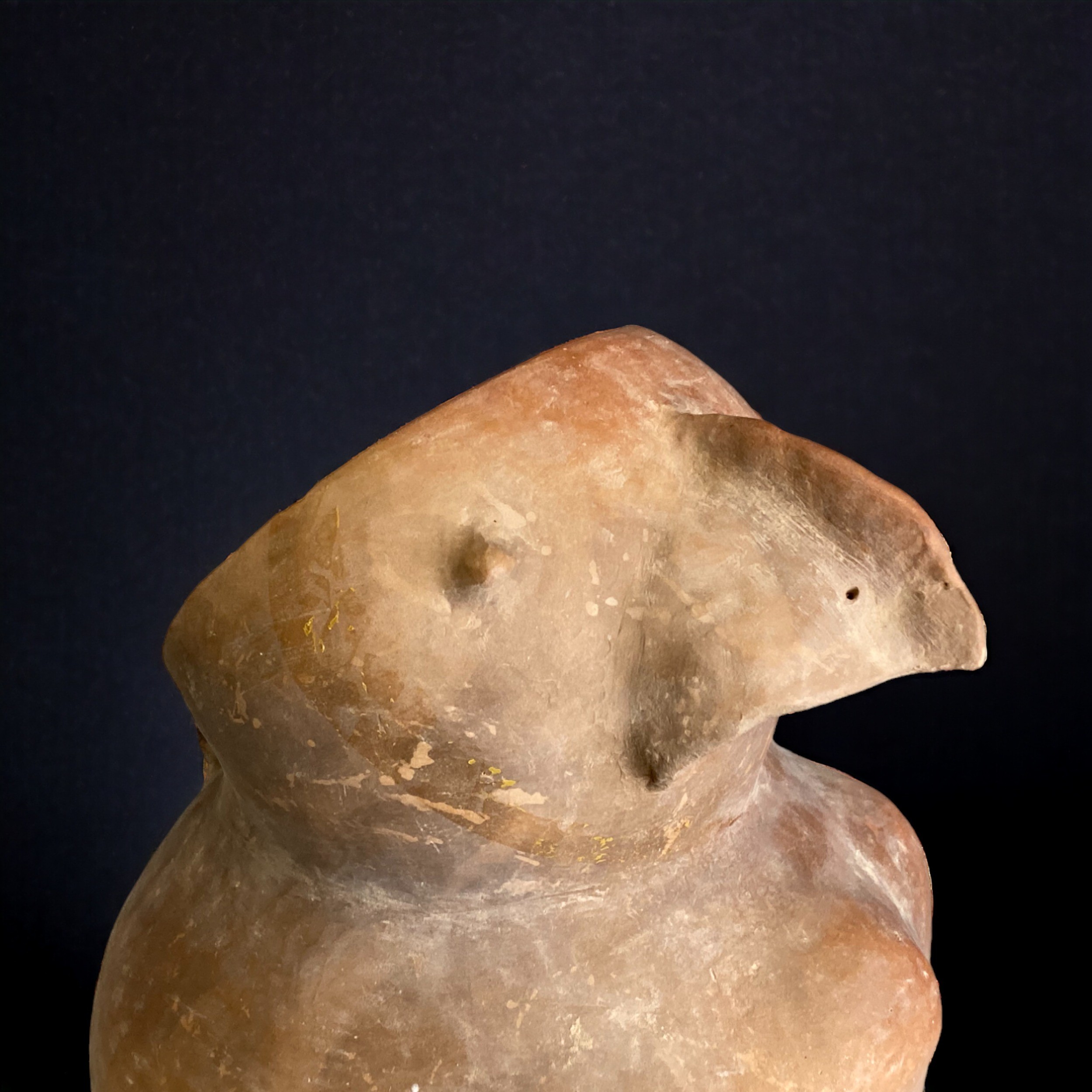 A red Neolithic pottery eagle vessel, Yangshao culture c 4800-4300 BC 仰韶文化 鹰壶 紅陶 - Image 3 of 5