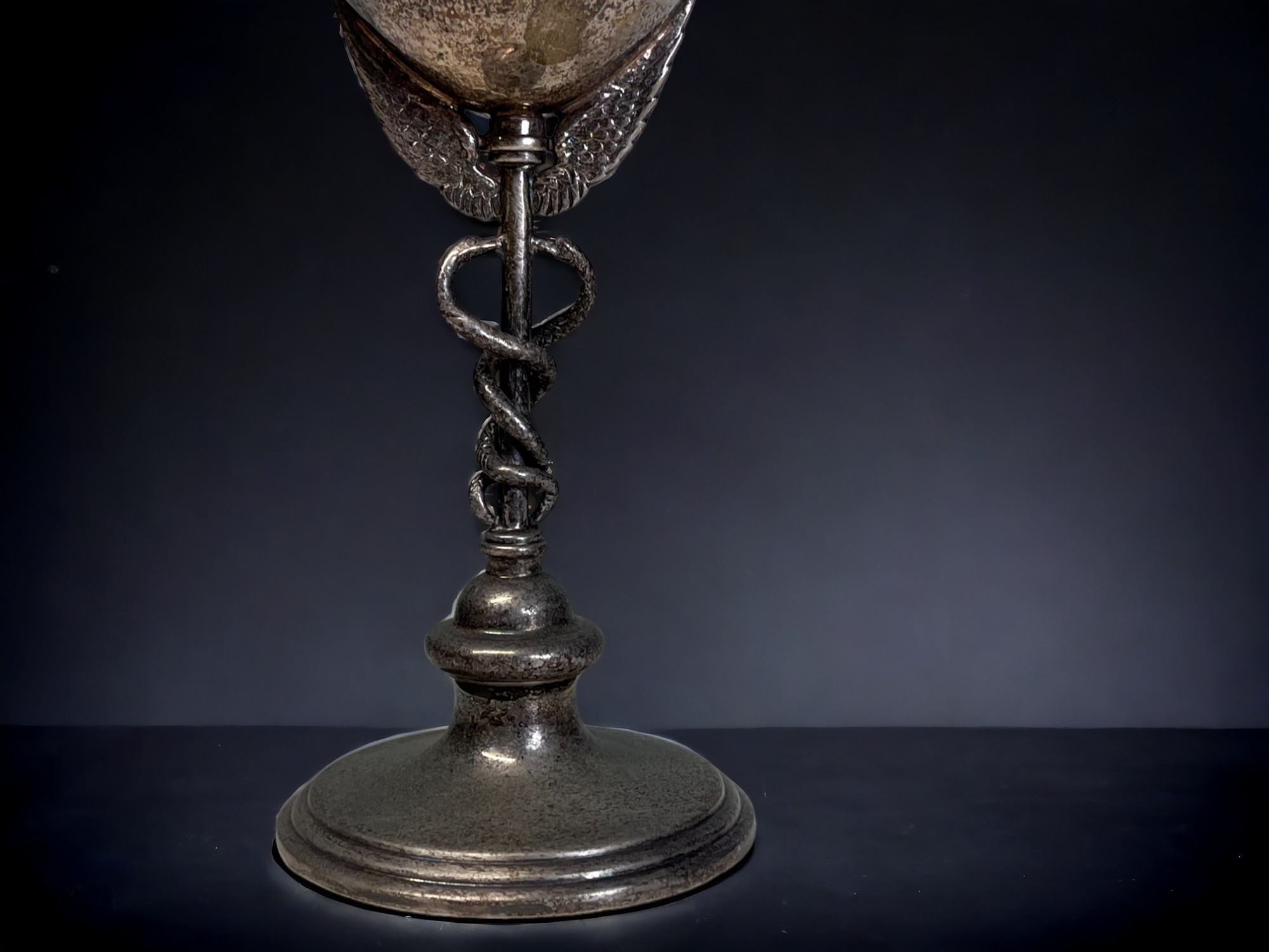 A VICTORIAN SILVER PLATE GOBLET / TROPHY. By Richard Hodd & son, 19th century. Applied cartouche for - Image 3 of 5