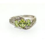 925 silver Peridot and Diamond sweep ring size R