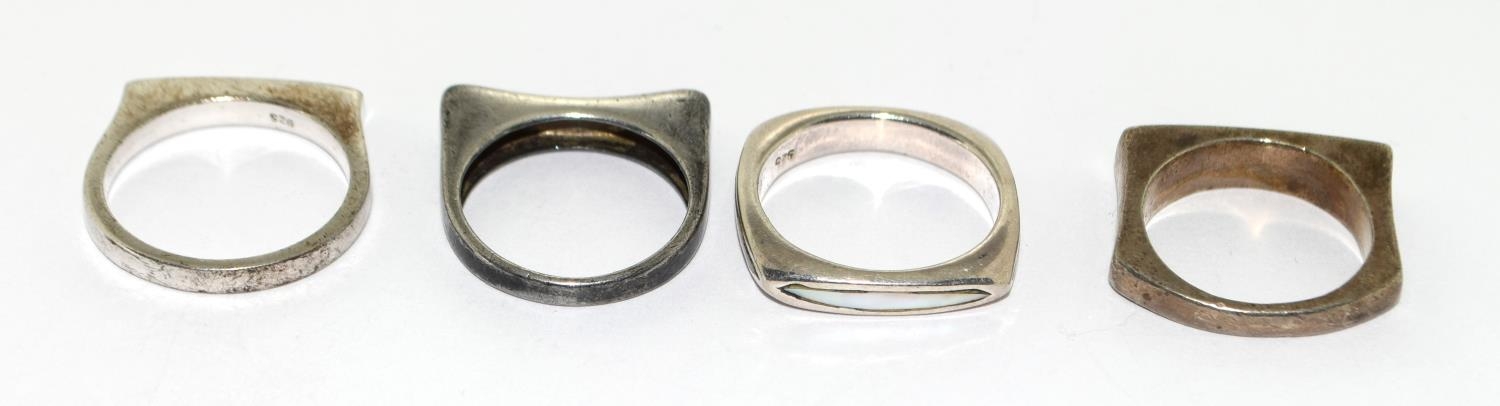 4 x 925 silver square end knuckle rings - Image 3 of 3