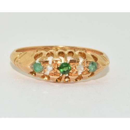 18ct gold ladies antique Emerald and Diamond 5 stone ring size N