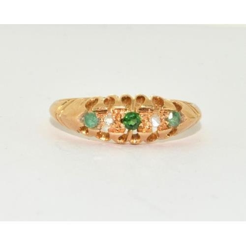 18ct gold ladies antique Emerald and Diamond 5 stone ring size N - Image 5 of 6