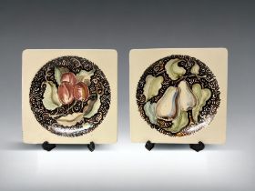 EDMOND BELLEFROID (1893-1971) FOR DE SPHINX, MAASTRICHT PAIR OF DISHES. Circa 1938. Hand painted