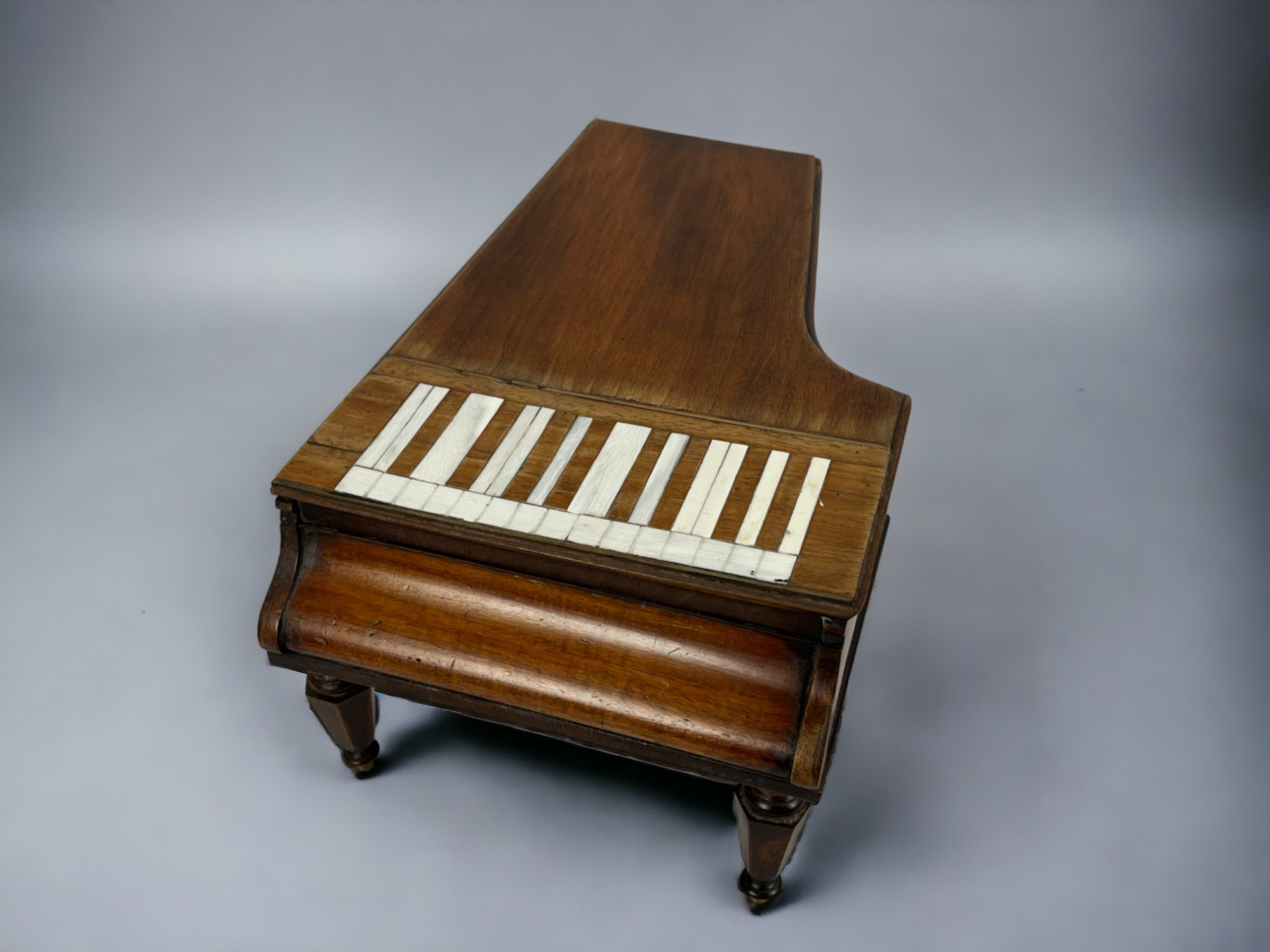 A 19th Century French 'Grand Piano' sewing box. Modelled as a Grand piano, with bone keys. Lift - Image 3 of 4