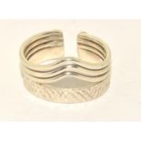 925 silver ladies designer wish bone ring size T 
