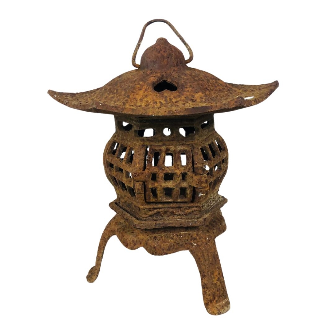 Cast Iron Chinese Lantern approx 29cm  - Image 2 of 4