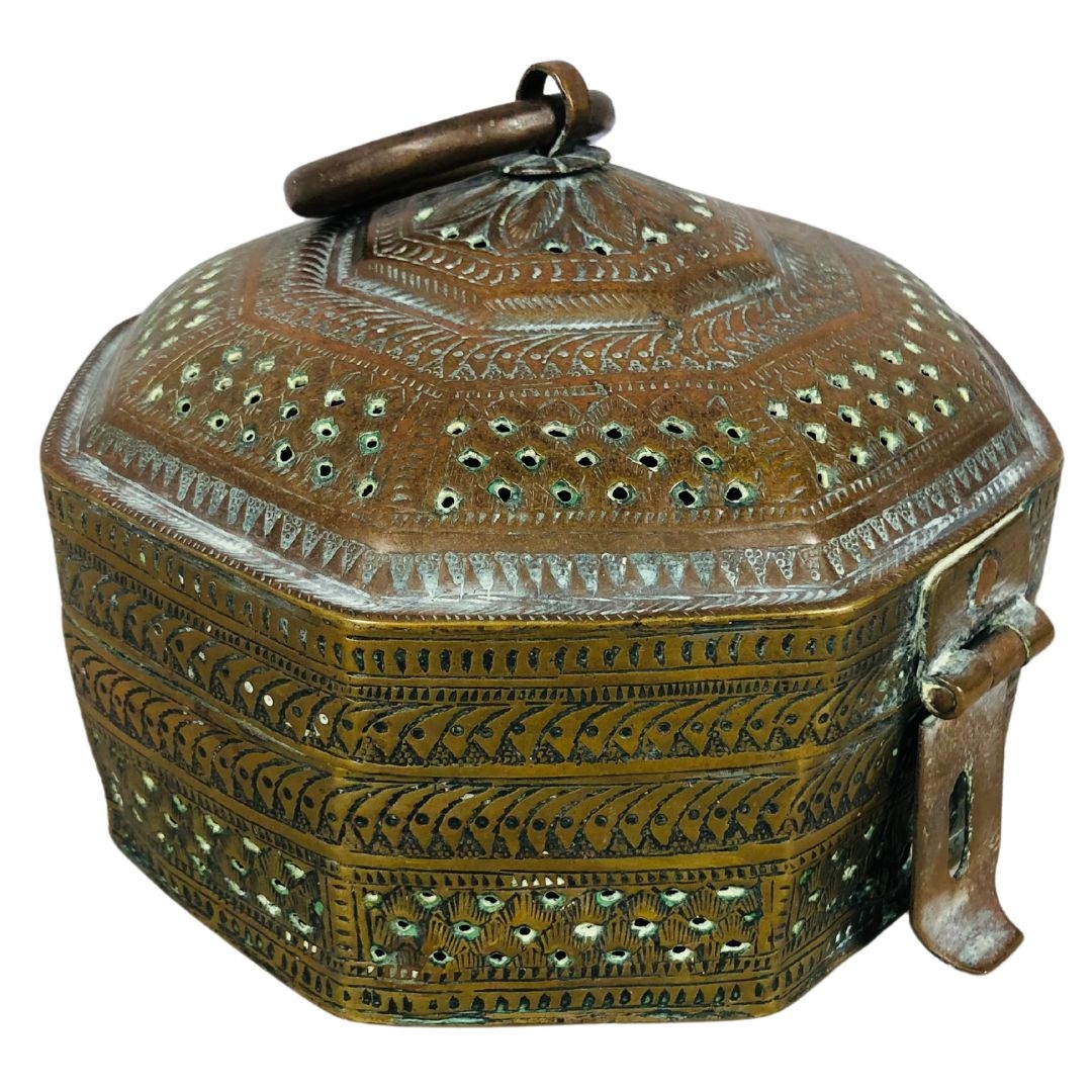 A 19th Century Asian Betel Nut Bronze Copper Box  - Image 2 of 5