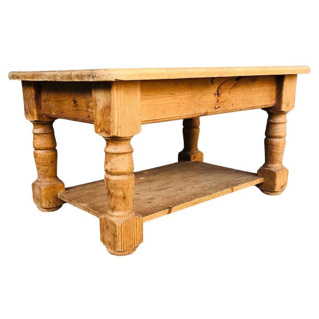 20th Century Scrubbed Pine Coffee Table. Approx 48cm high 90cm width 61cm depth.  - Image 2 of 3