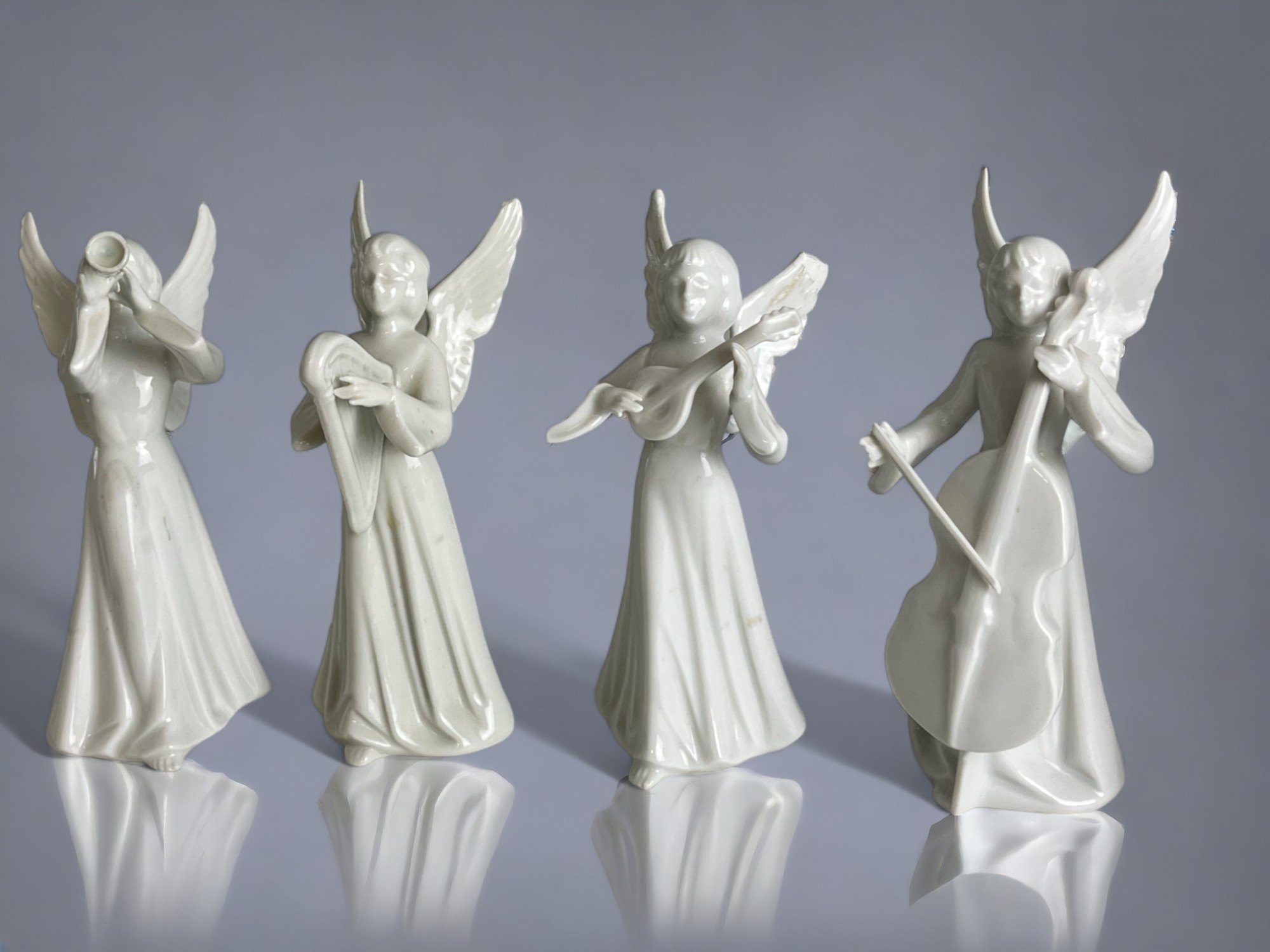 A collection of eight Dresden porcelain angels.  - Image 3 of 4