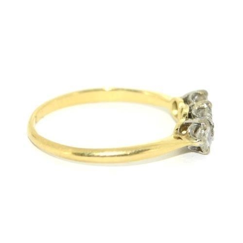 18ct gold and Platinum ladies 3 stone Diamond trilogy ring approx 0.25ct size M  - Image 3 of 4