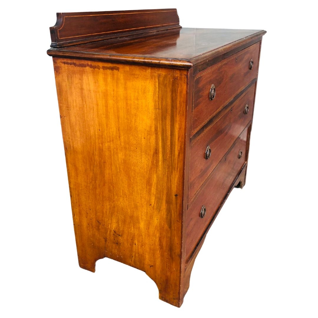 Edwardian Mahogany Chest of Drawers 3 long drawers and back rail. Boxwood and ebony inlay.  approx h - Bild 2 aus 3