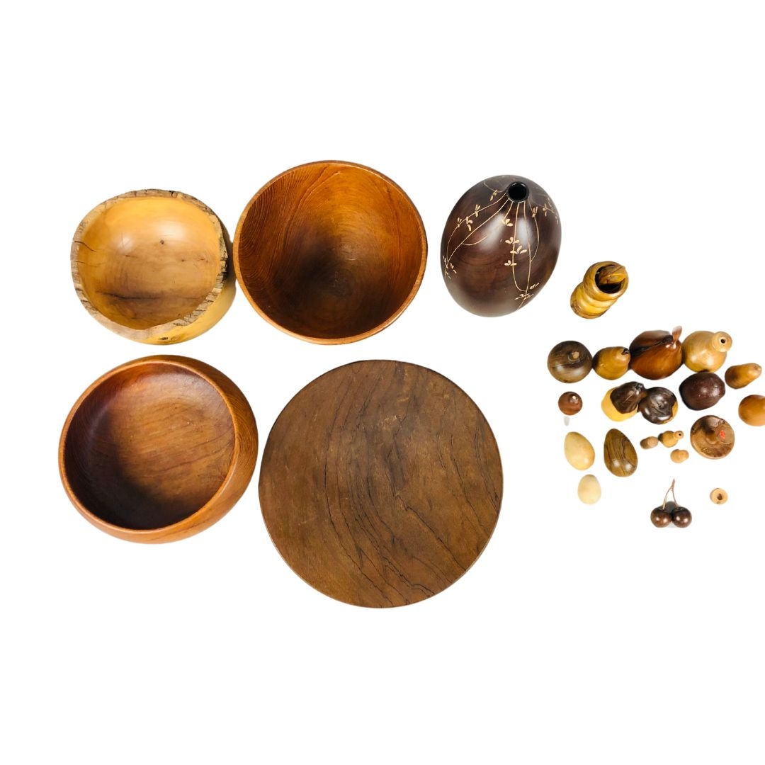 Collection of Wooden Bowls, Treen Etc.  - Image 2 of 3