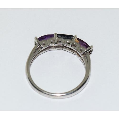 9ct white gold ladies Amethyst and sapphire bar ring size N  - Image 3 of 5