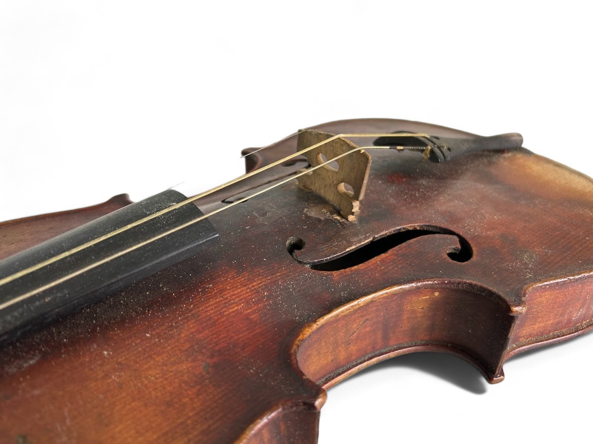C1880 French Violin,  makers label to the inside,Requires restoration to all elements Length of back - Image 4 of 7